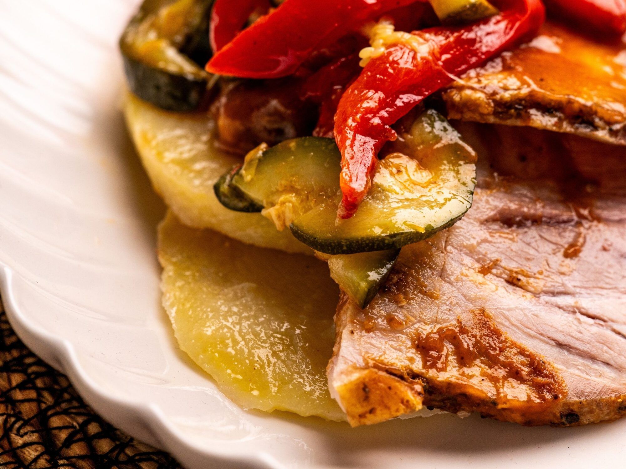 lacón de cerdo asado