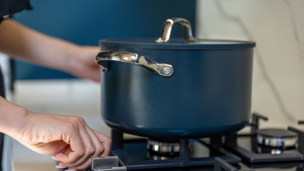 Ollas de cocción lenta. Qué son, ventajas y recetas para disfrutar de la comida de siempre